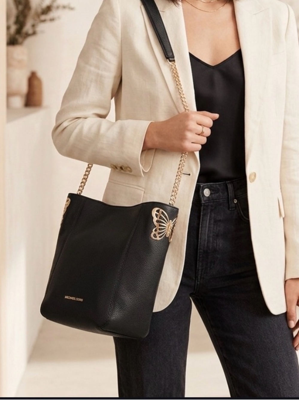 Michael Kors Brooke Med. Bucket Messenger Bag w/ gold chain